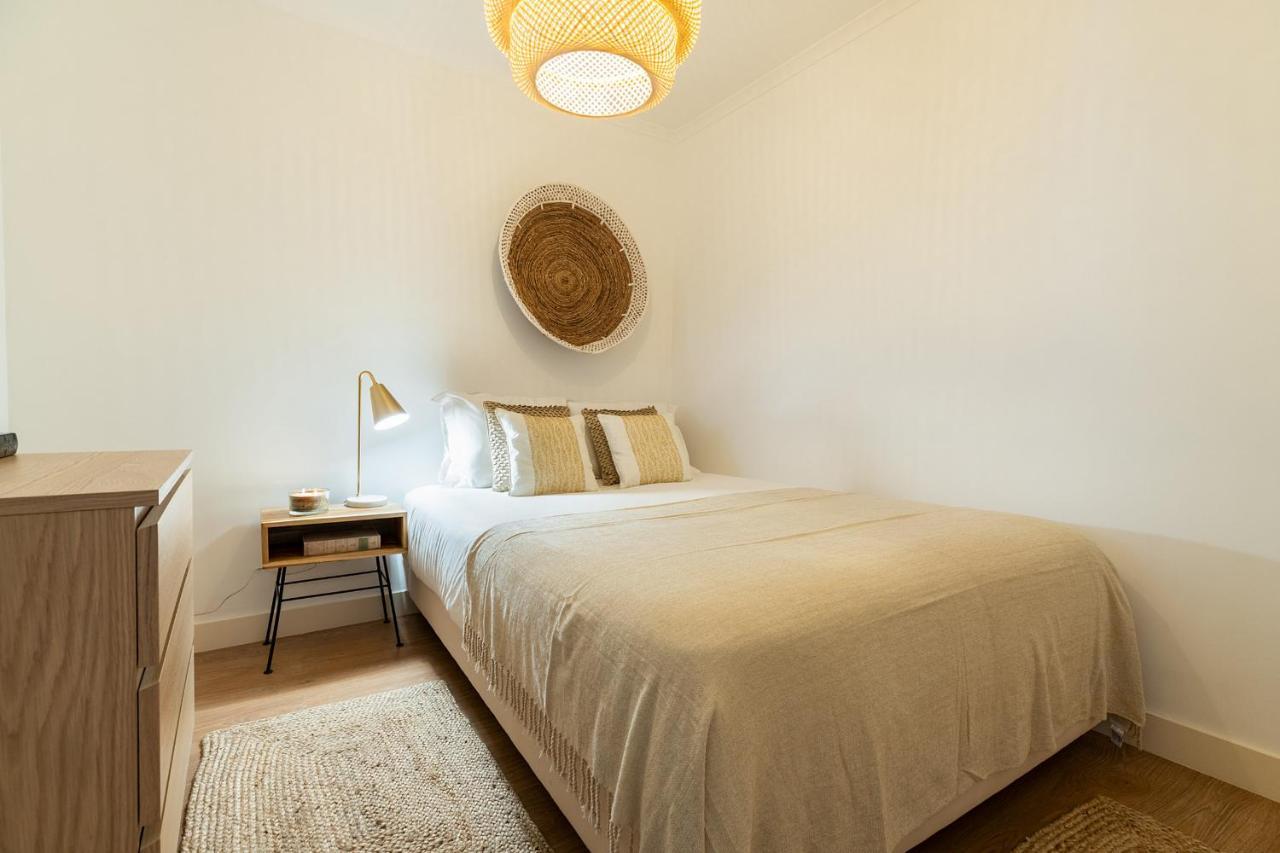 Designer 2bed1bath Mins To Famed Ramiro Restaurant * Lisboa